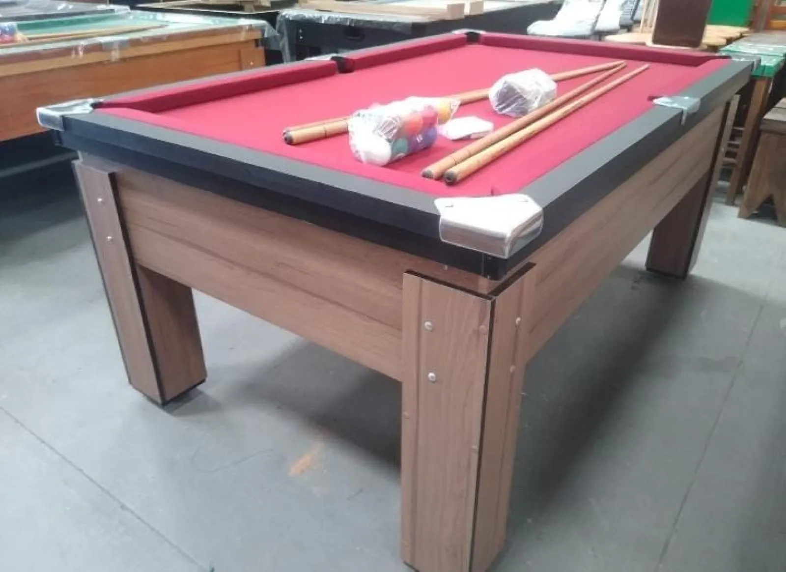 Família de MDF Bilhar Jogos de mesa de bilhar - China Mesa de bilhar e  Snooker Bilhar preço